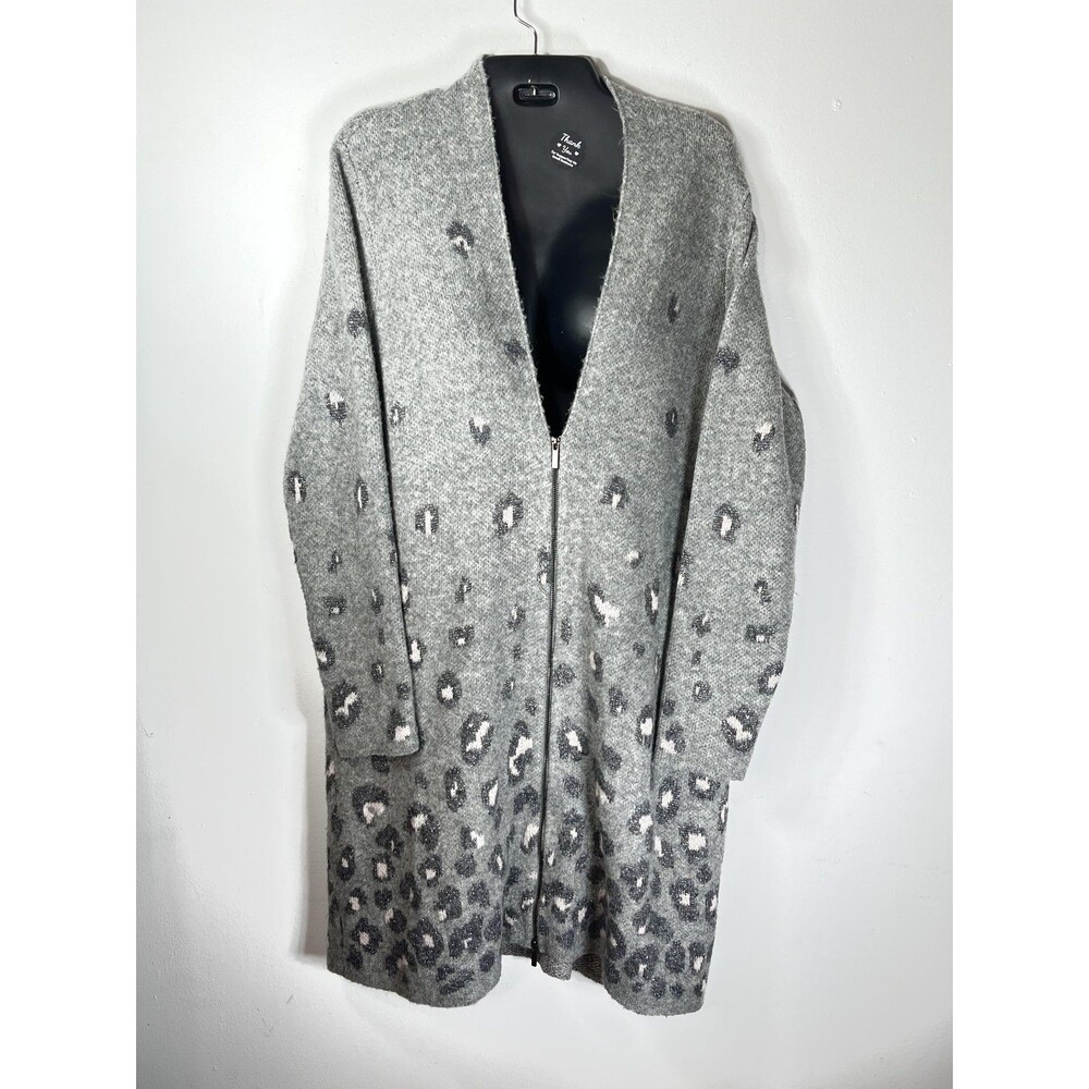 Chico's Sweater Cardigan Womens Size M 1 Gray Leopard V Neck Zip Knit Longline